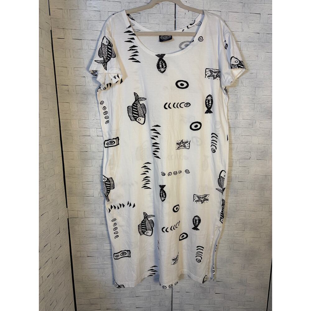Exist‎ women's take dress T-shirt, white fish, and swirl print coastal summer